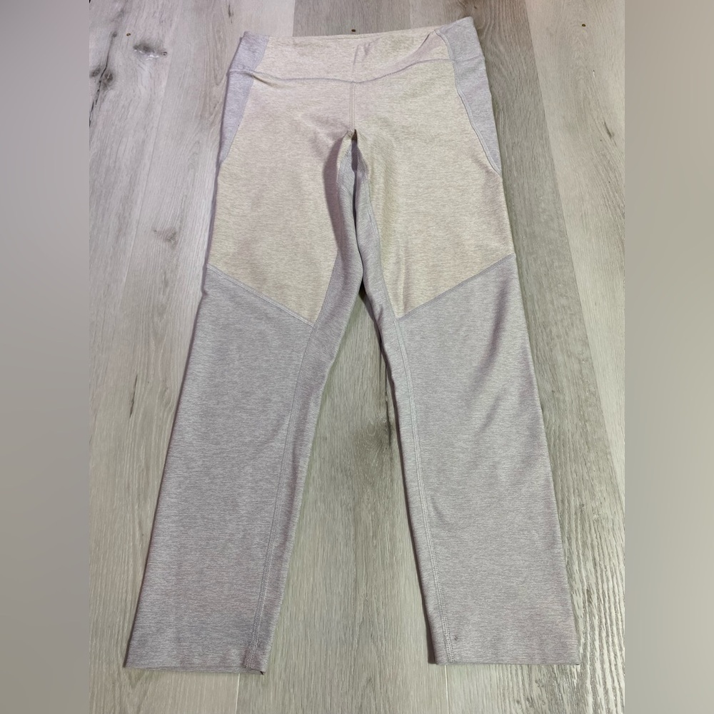 Outdoor Voices® 3/4 Warmup Leggings, Gray and Ivory, size Medium